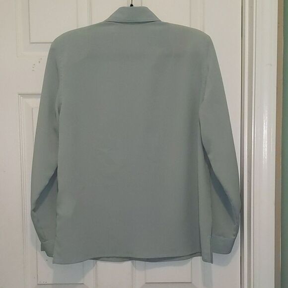 TanJay sage color  button down blouse Sz 12 NWOT - Picture 5 of 5